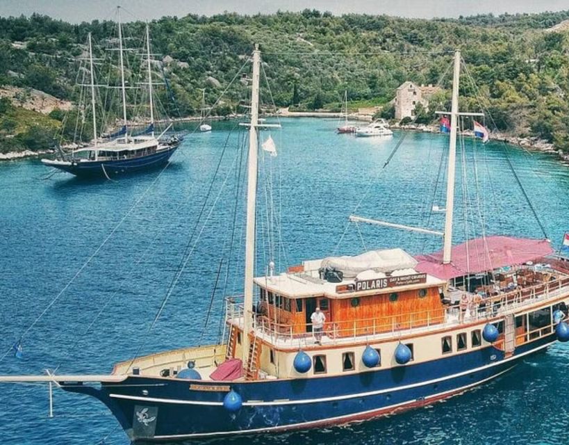 2-Hour Sunset Cruise Split - Live music on the open deck, and why the vibe can be a hit or miss
