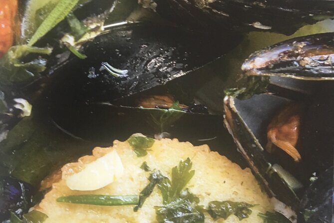 4-Hour Dalmatian Food and Wine flavors Experience in Split Patio - Why this Dalmatian food and wine session works so well in Split