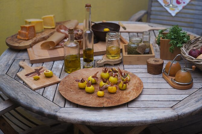 4-Hour Dalmatian Food and Wine flavors Experience in Split Patio - Who this Split cooking class is best for