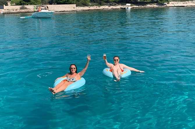 All-Inclusive Blue Lagoon & 3 Island Boat Tour with Food & Drinks - Food, Drinks, and the On-Board Atmosphere