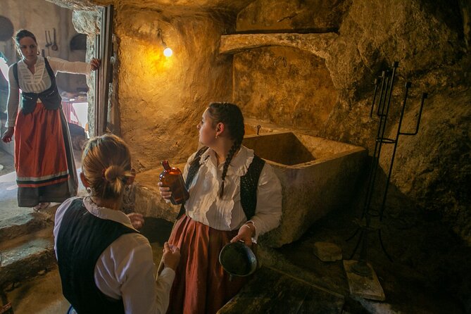 Back to the Roots - Ancient Island Interactive Experience - Paprenjok cookies and the sweet side of farm life