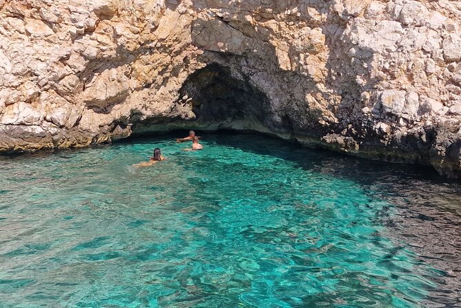 BLUE CAVE & 5 islands tour from Hvar - Green Cave quick look: short stop, good scenery
