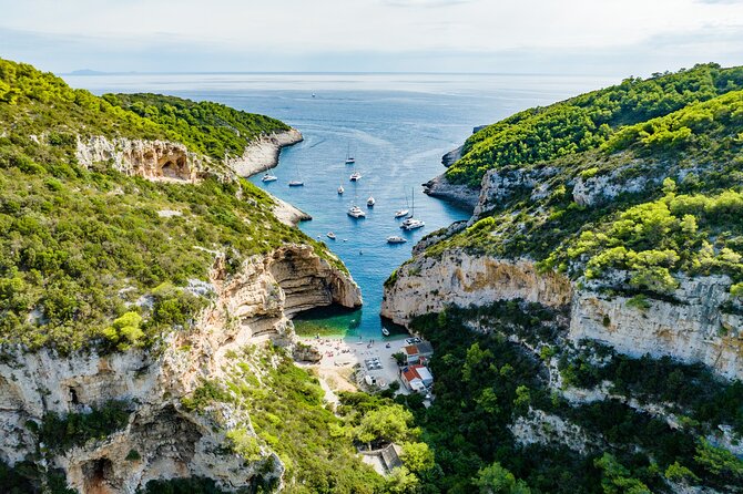 BLUE CAVE & 5 islands tour from Hvar - Budikovac Island and the turquoise lagoon swim time