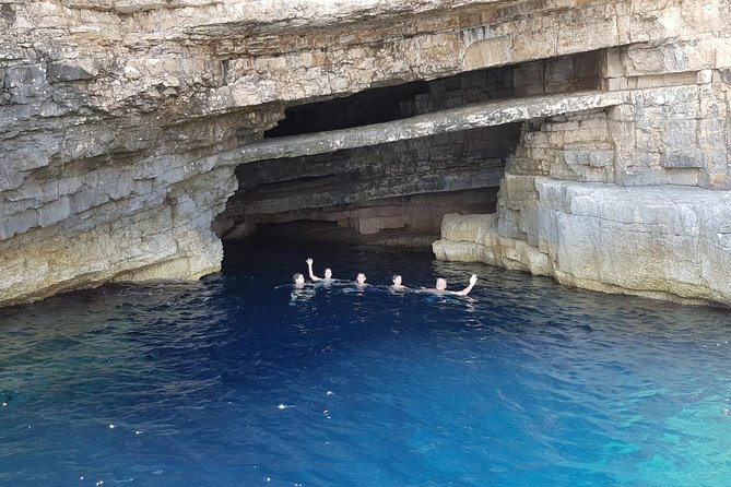 Blue Cave and Hvar Tour from Trogir - Stop 3, Stiniva Cove: swim and snorkel, with peak-season tradeoffs