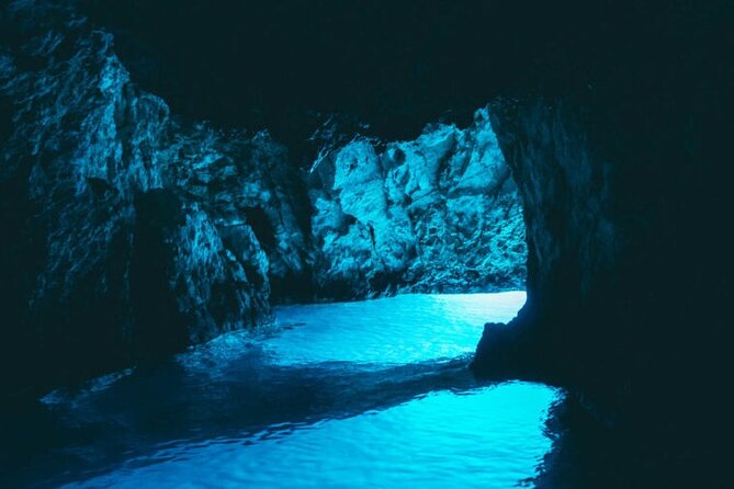 Blue Cave Full-Day Boat Tour with Hvar and 5 Islands - Your morning start: Obala Lazareta 3 and what 7:30 really means