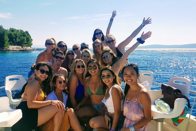 Blue Cave Full-Day Boat Tour with Hvar and 5 Islands - The boat, comfort, and how to prepare for a bumpy Adriatic