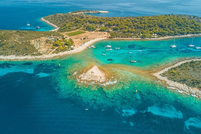 Blue cave & Hvar (5 Islands) private tour from Split or Trogir - Stiniva Cove: the short stop that many people remember
