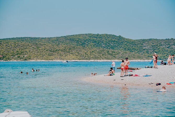 Blue cave, Mamma Mia and Hvar, 5 islands speedboat tour - Weather changes: when you might miss the signature moments