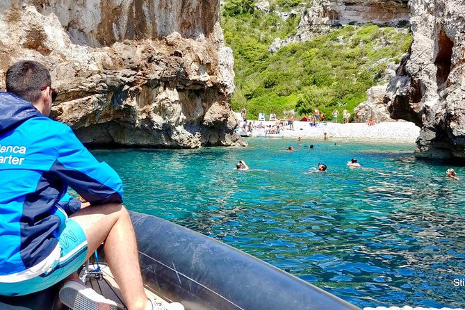 Blue cave, Mamma Mia and Hvar, 5 islands speedboat tour - Who should book this speedboat island day, and who should skip it