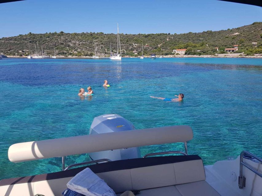 Blue Lagoon and hidden gems of island Šolta - Logistics that can make or break a smooth day