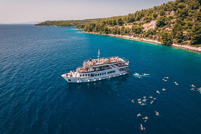 Blue Lagoon, Borkko Beach & Šolta from Split with LUNCH & DRINKS - From Split’s Max Nautica: show up early, choose your level