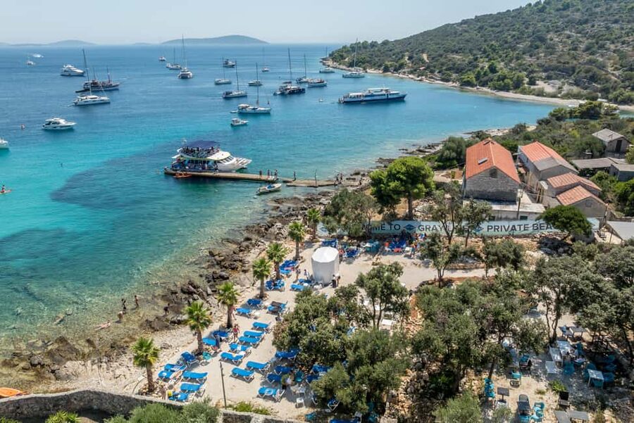 Blue Lagoon & Islands Day Cruise from Split with Lunch - Crew Energy, Clear Instructions, and the Right Amount of Time
