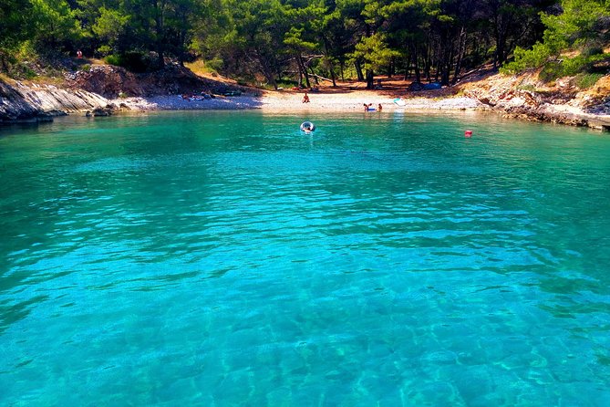 Blue Lagoon & three islands: 5 hours half day relax tour - Solta Island, Maslinica: coffee and strolling at the yacht port (1 hour)
