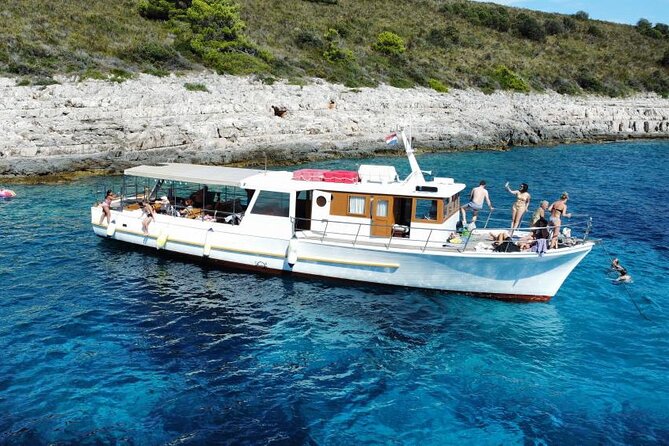 Boat Tour at Delfina Hvar - Stop 2 in the Pakleni Islands: St. Clement and Marinkovac bays