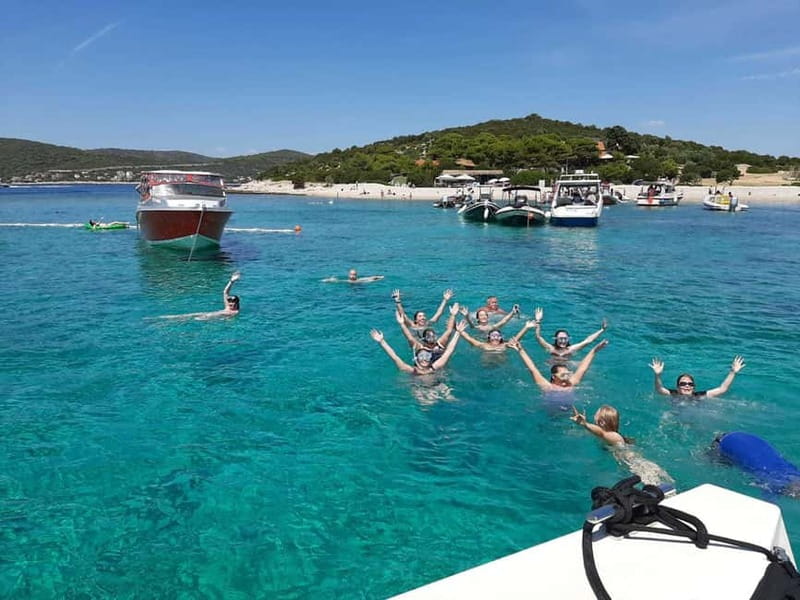Brač: Blue Cave Island Hopping Luxury Tour - Palmižana and the protected botanical garden: birds, scents, and a sandy reset