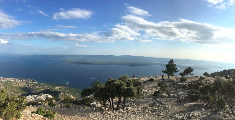Brač: Island Exploration Tour by Four-Wheel Drive Jeep - From Splitska to Škrip: Roman harbor vibes and olive culture on the move