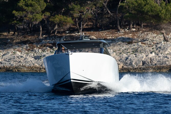 Colnago 45 - Luxury Private Speedboat Tours - A Colnago 45 Day on the Water, Built for Your Pace