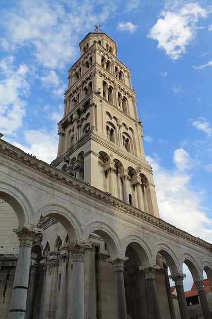 Diocletian's Palace and Old Town SMALL GROUP Walking Tour - The Palace Arrival: Quick Photo Stop, Then a Guided Walk Inside