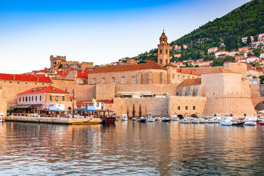 Dubrovnik Day Tour from Split or Trogir - Ston on the way back: oysters, salt works, and town walls