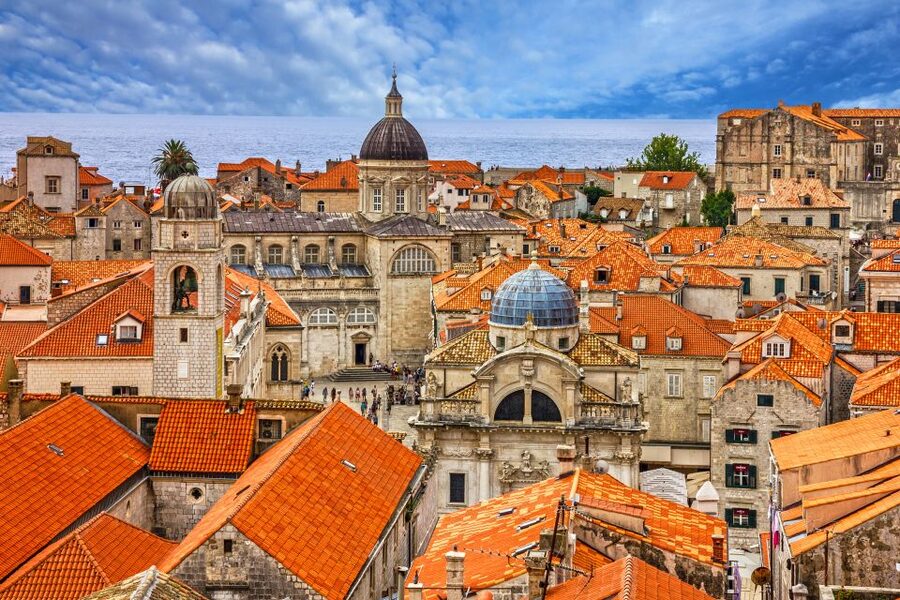 Dubrovnik Day Tour from Split or Trogir - Food in Dubrovnik: plan for taverns, prices, and timing