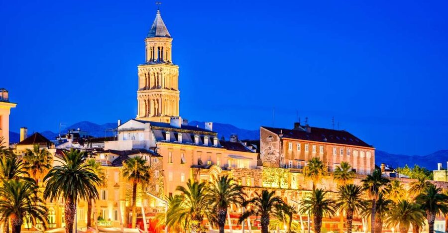 Evening Group Walking Tour - Split Old City Diocletian's Pal - Diocletian’s Palace: seeing 1,700 years in about 70 minutes