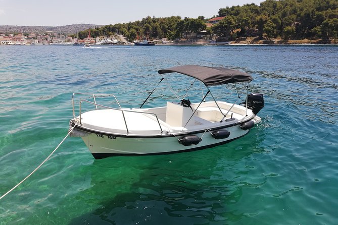 Explore the West coast of the island Brac by BETINA boat - Stop 3: Milna for Waterfront Time and the Return Home