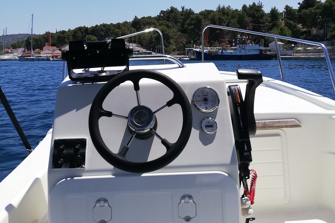 Explore the West coast of the island Brac by BETINA boat - Driving the Boat: Simple Instruction, Real Confidence