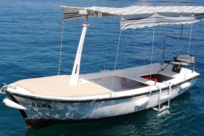 Explore west side of island Brač with Pasara boat - Traditional Dalmatian boat - The Pasara Boat: Traditional Feel, Practical Control