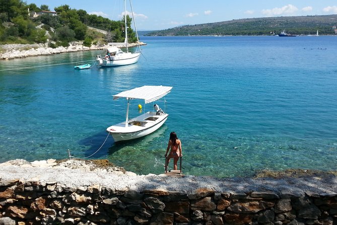 Explore west side of island Brač with Pasara boat - Traditional Dalmatian boat - Snorkeling, Anchoring, and Choosing the Right Moment