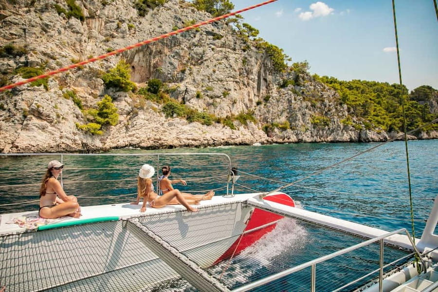 From Brač Island: Catamaran Tour with Food & Drinks - Getting on board in Supetar, and why your meeting point matters