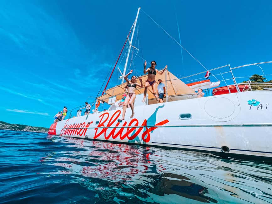 From Brač Island: Catamaran Tour with Food & Drinks - Golden Horn beach: the main land highlight, and how to enjoy 1.5 hours