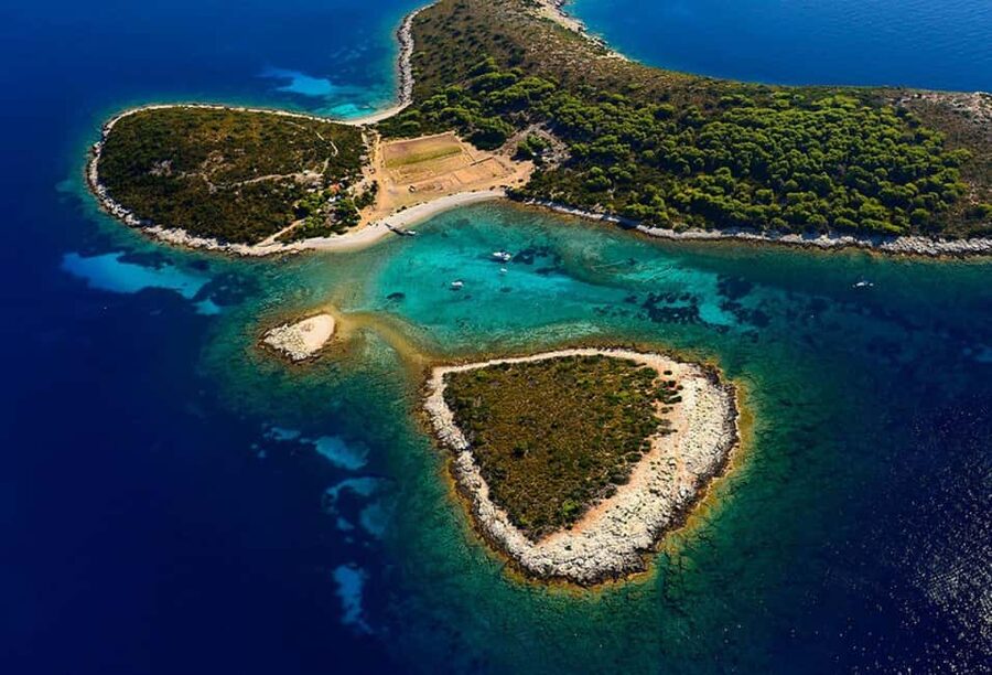 From Hvar: Blue cave group speedboat tour full day - Pakleni Islands and Palmižana: the longest break, for lunch or a beach reset