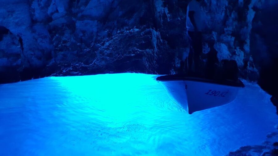 From Hvar: Vis Island and Blue Cave Speedboat Tour - Meeting at Kabina Boats in Hvar Harbor, Then Getting Into “Island Mode”