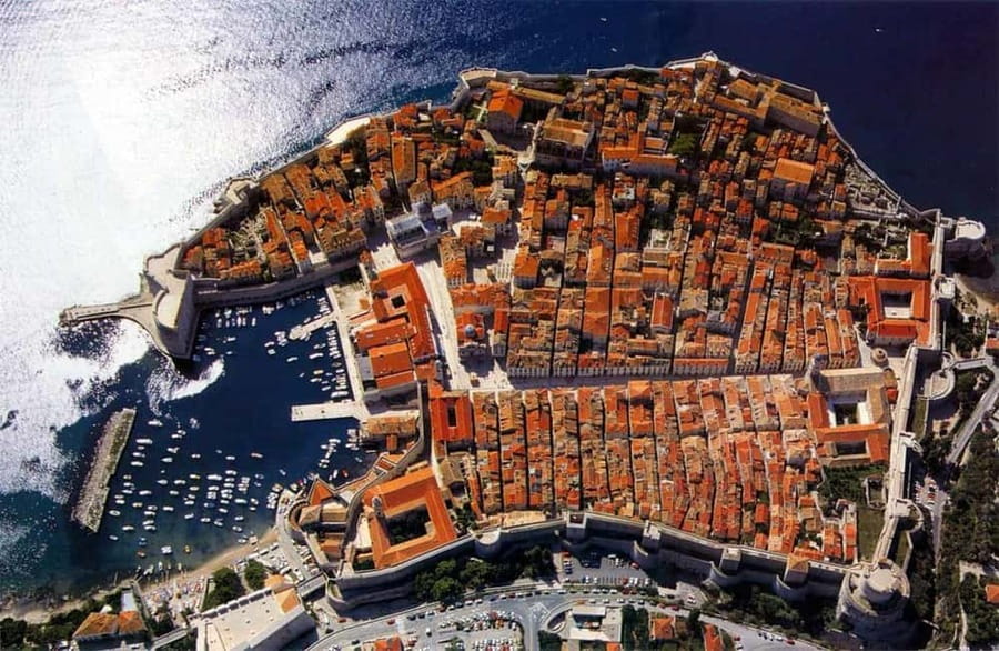 From Makarska: Day Trip to Dubrovnik - Getting to Dubrovnik the Easy Way: Drop-Off at the Old Town Gate