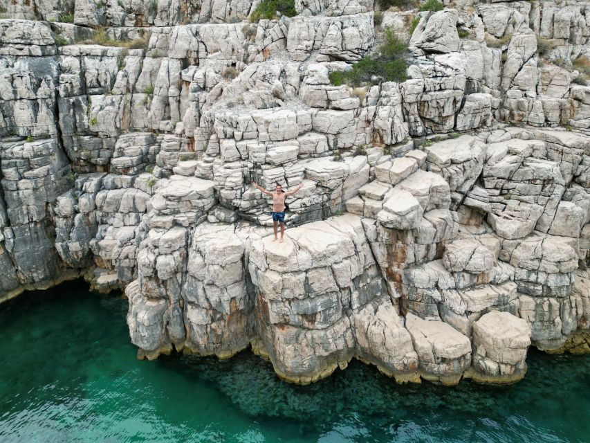 From Makarska: Hidden Gems of Hvar Island's North Shore - Timing, Pace, and the Reality of a Speedboat Day