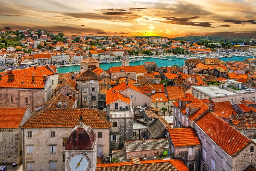 From Makarska Riviera: Full-Day Split & Trogir Tour - Split and Trogir in one full day, plus a calm snack stop