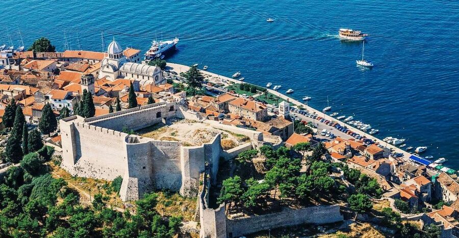 From Sinj: 1.5-Hour Private Flight over Kornati & Šibenik - The Kornati Part: Cliffs, Mini Islands, Reefs in About 15 Minutes
