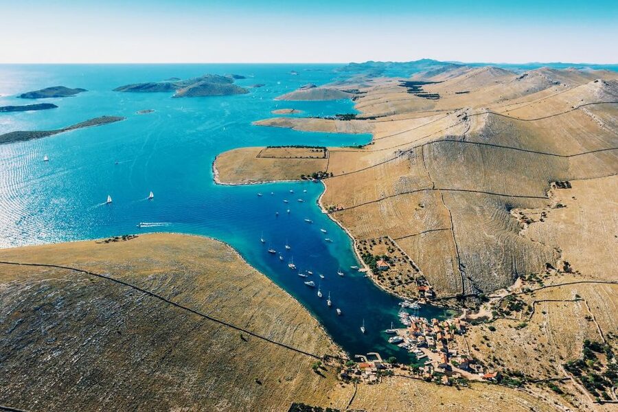 From Sinj: 1.5-Hour Private Flight over Kornati & Šibenik - Meeting at Aerodrom Piket Sinj (LDSS) and What to Expect on Arrival