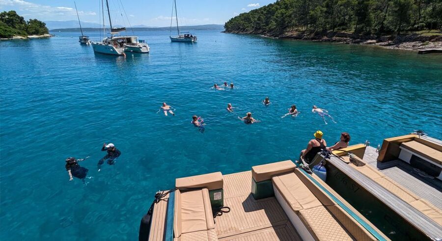 From Split: All-inclusive Blue Cave Tour with Grilled Lunch - Komiža on Vis: the breathing space between cave and lunch