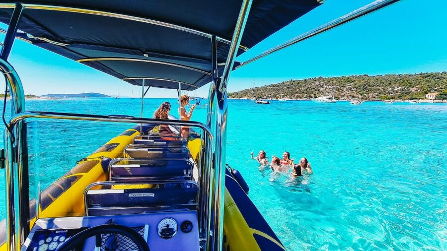 From Split: Blue Cave & 5 Islands with Vis & Hvar Boat Tour - The Quick Stops That Still Matter: Raketna Baza, Limestone Caves, Stiniva