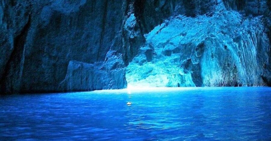 From Split: Blue Cave and 5 islands-Day Tour - Biševo’s Blue Cave: the light show and how to enjoy your 20 minutes