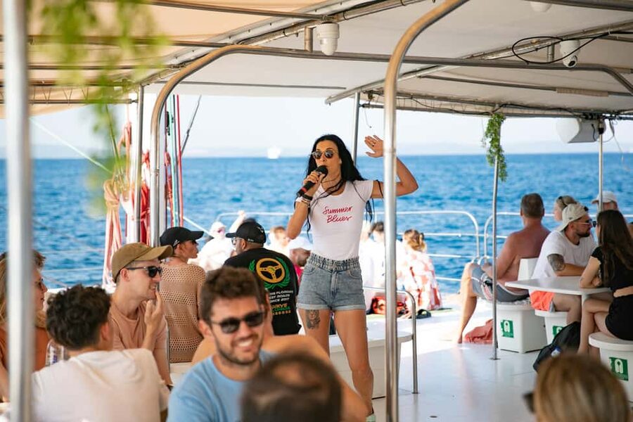 From Split: Catamaran Cruise to Golden Horn & Brač island. - The One-Hour Cruise Out to Brač: Sea Views First