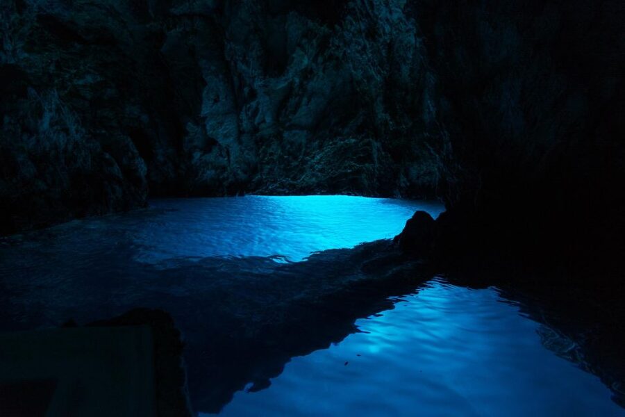 From Split, Croatia: Blue Cave & Hvar 5 Islands tour - Komiža and Stiniva Cove: scenery with a practical time limit