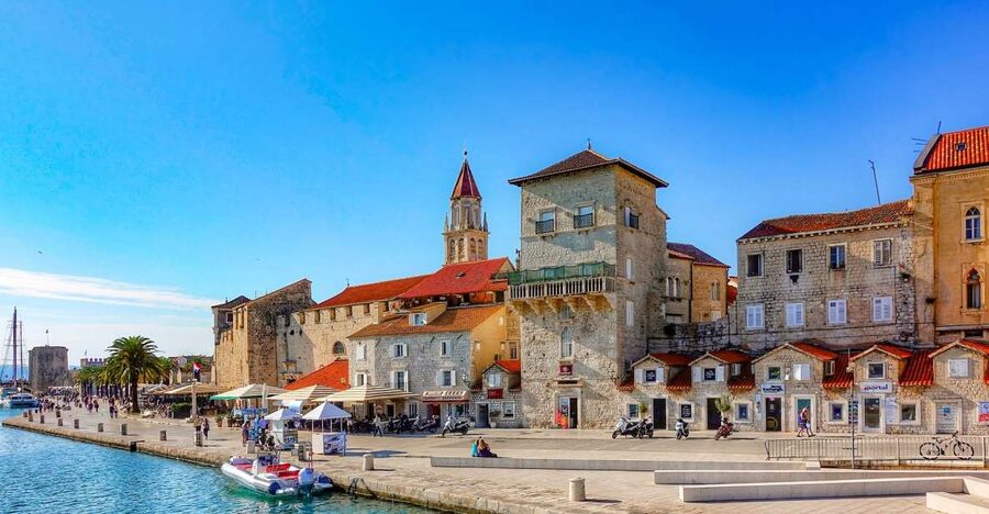 From Split: Half-Day Split & Trogir Small Group Guided Tour - Diocletian’s Palace in Split: your 90 minutes of Roman-to-old-town clues