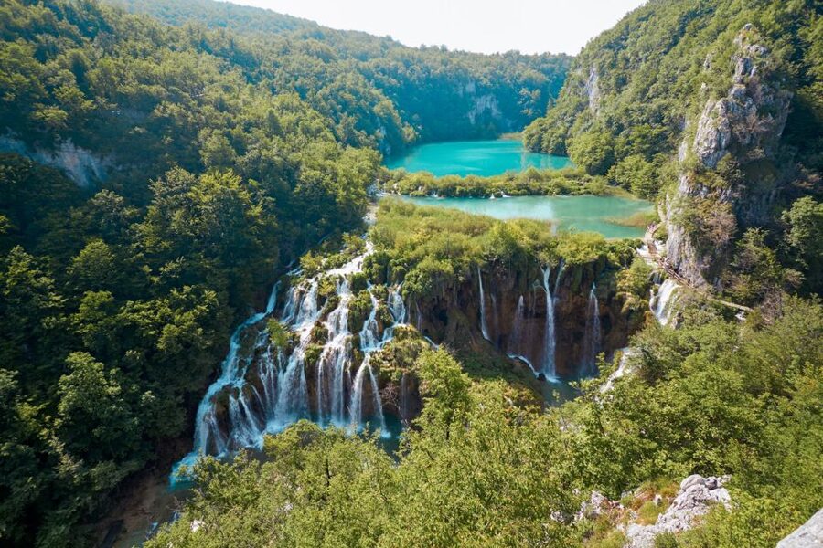 From Split or Trogir: Plitvice Lakes Guided Full-Day Tour - Lunch, Coffee, and the Practical Food Plan