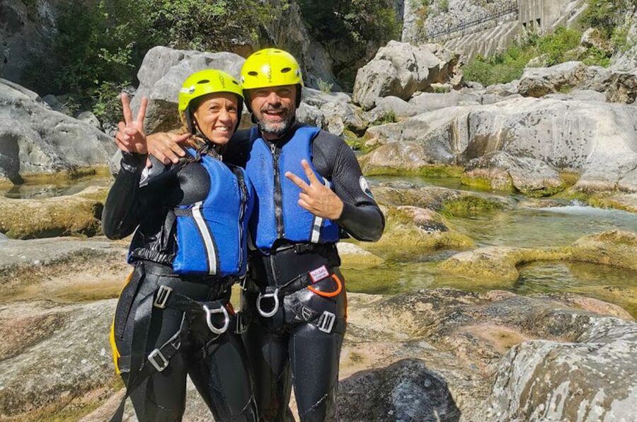 From Split or Zadvarje: Cetina River Canyoning - Gubavica waterfall cooling stop, plus the tunnel-like moments