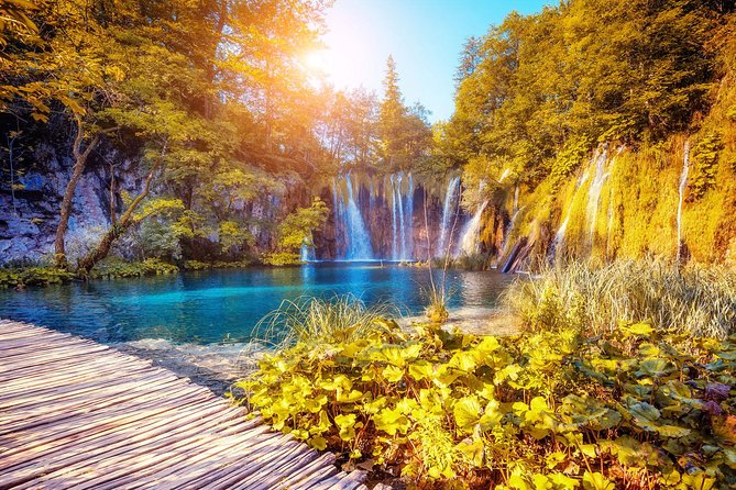 From Split: Plitvice Lakes National Park Guided Tour - The Upper Lakes to Lower Lakes route, how the walking really feels