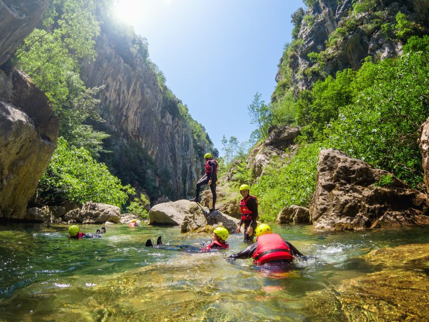 From Split/Šestanovac: Extreme Canyoning on Cetina River - From Split to Šestanovac: transport that keeps the day moving