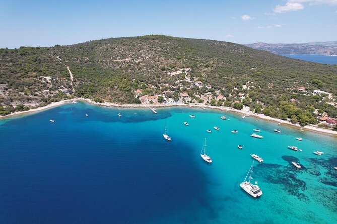 Full Day Boat Tour, Blue Lagoon and Šolta with lunch&drinks - Drinks, snacks, and what you get for your money