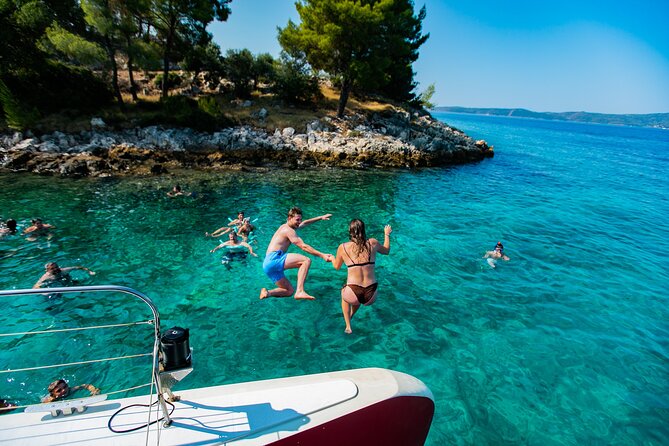 Full-Day Catamaran Cruise to Hvar & Pakleni Islands with Food and free Drinks - Pakleni Islands: The Hidden-Bay Feel